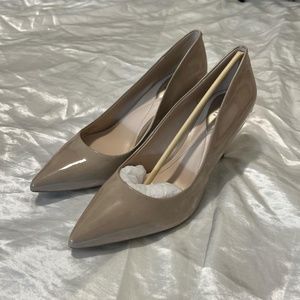 Glossy Beige Pointed Toe Heels - Size 9